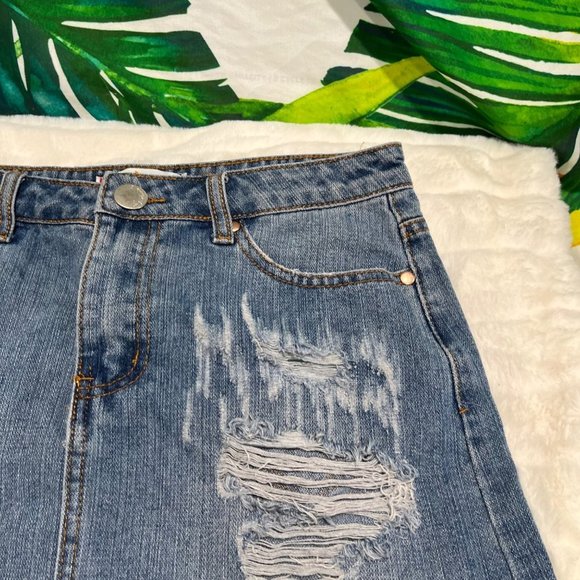 SIGNATURE 8 Medium Blue Mini Distressed A-Line Denim Jean Beach Summer Skirt - Picture 3 of 9